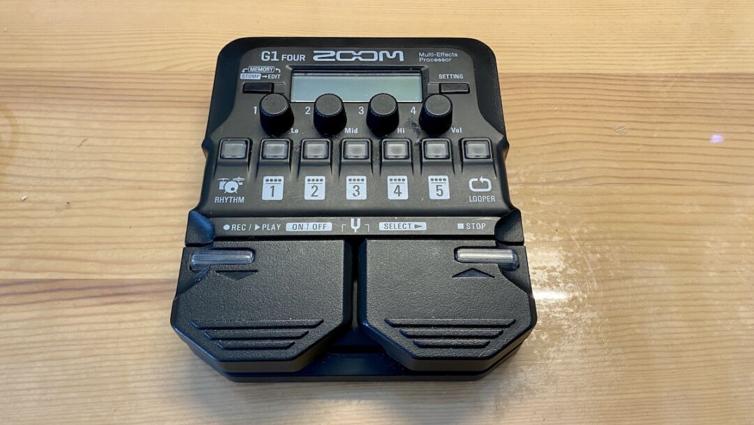 ZOOM G1FOUR